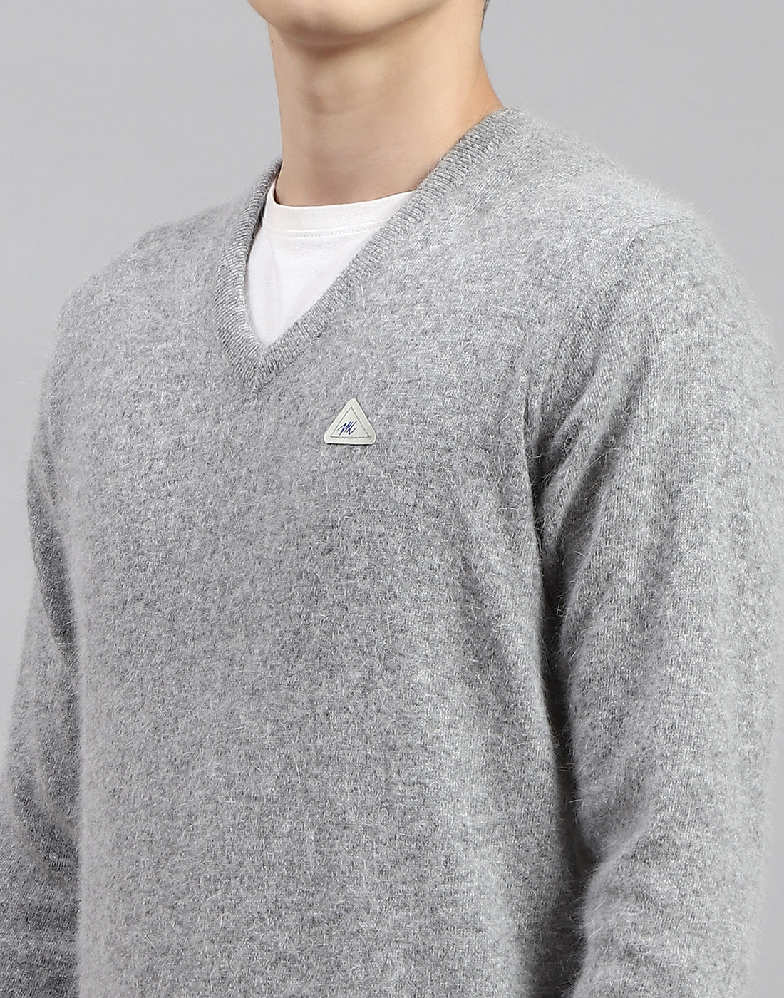 Men Grey Solid V Neck Full Sleeve Pullover