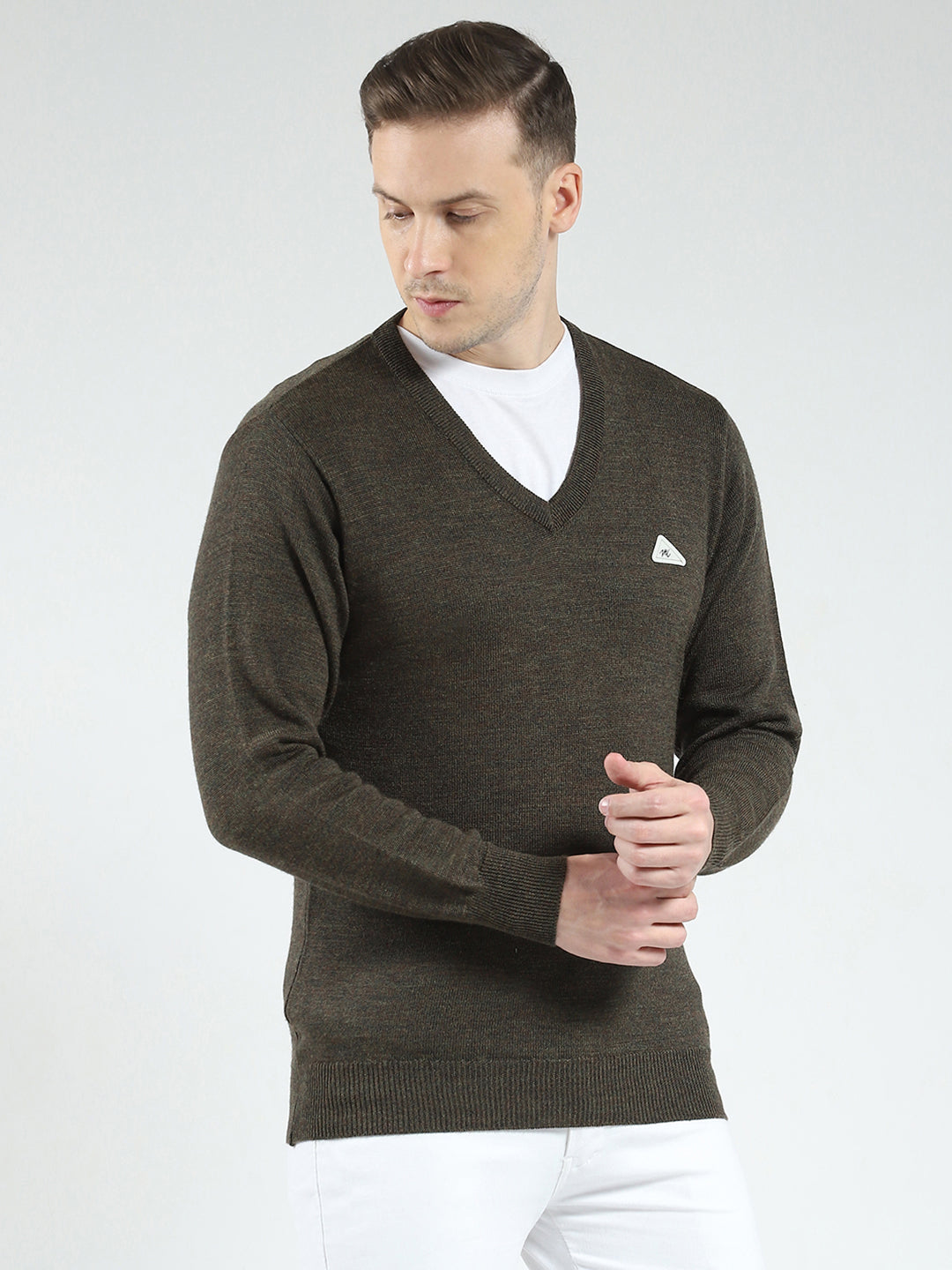 Men Green Solid V Neck Full Sleeve Pullover