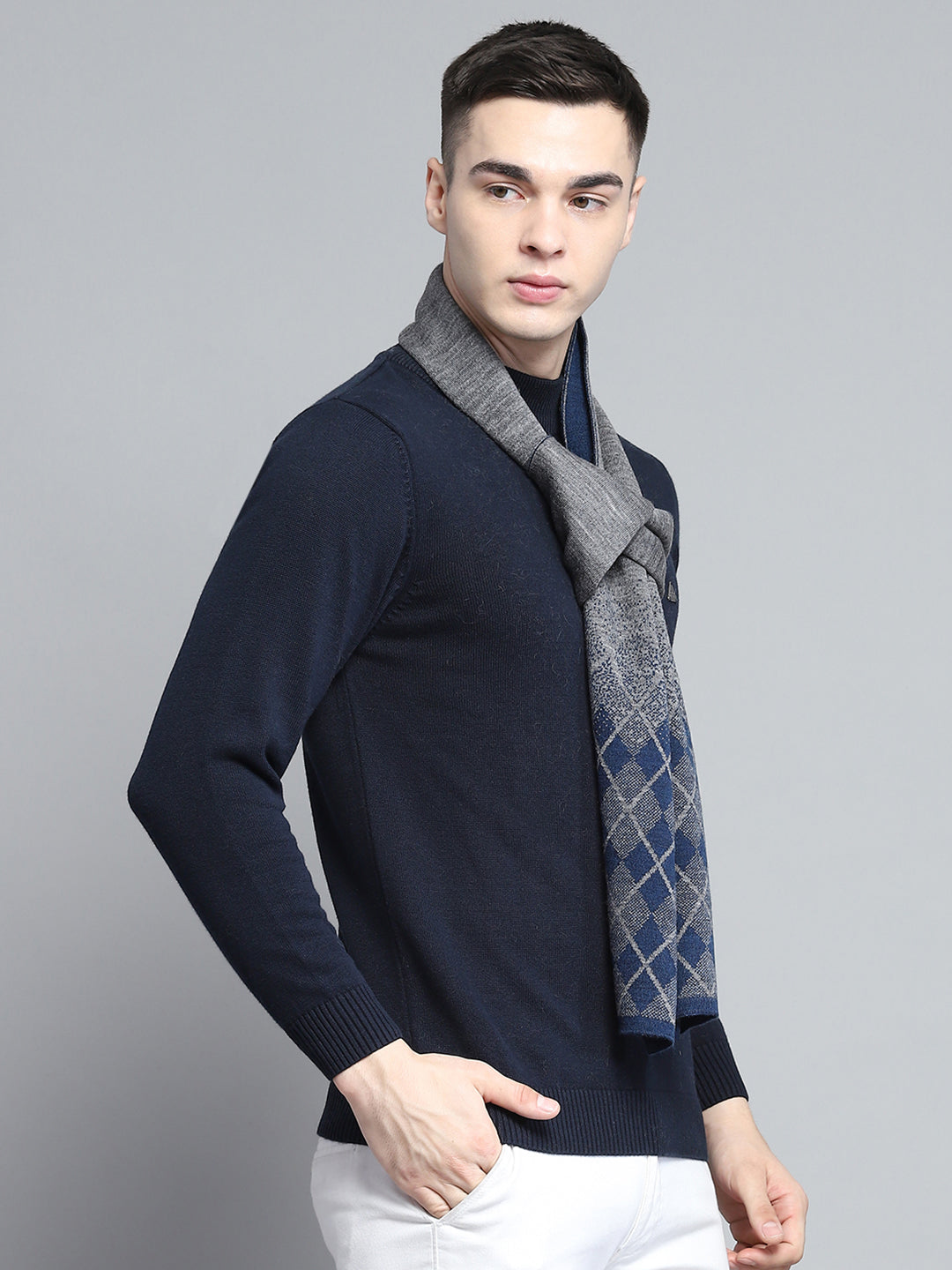 Men Grey Self Design Muffler