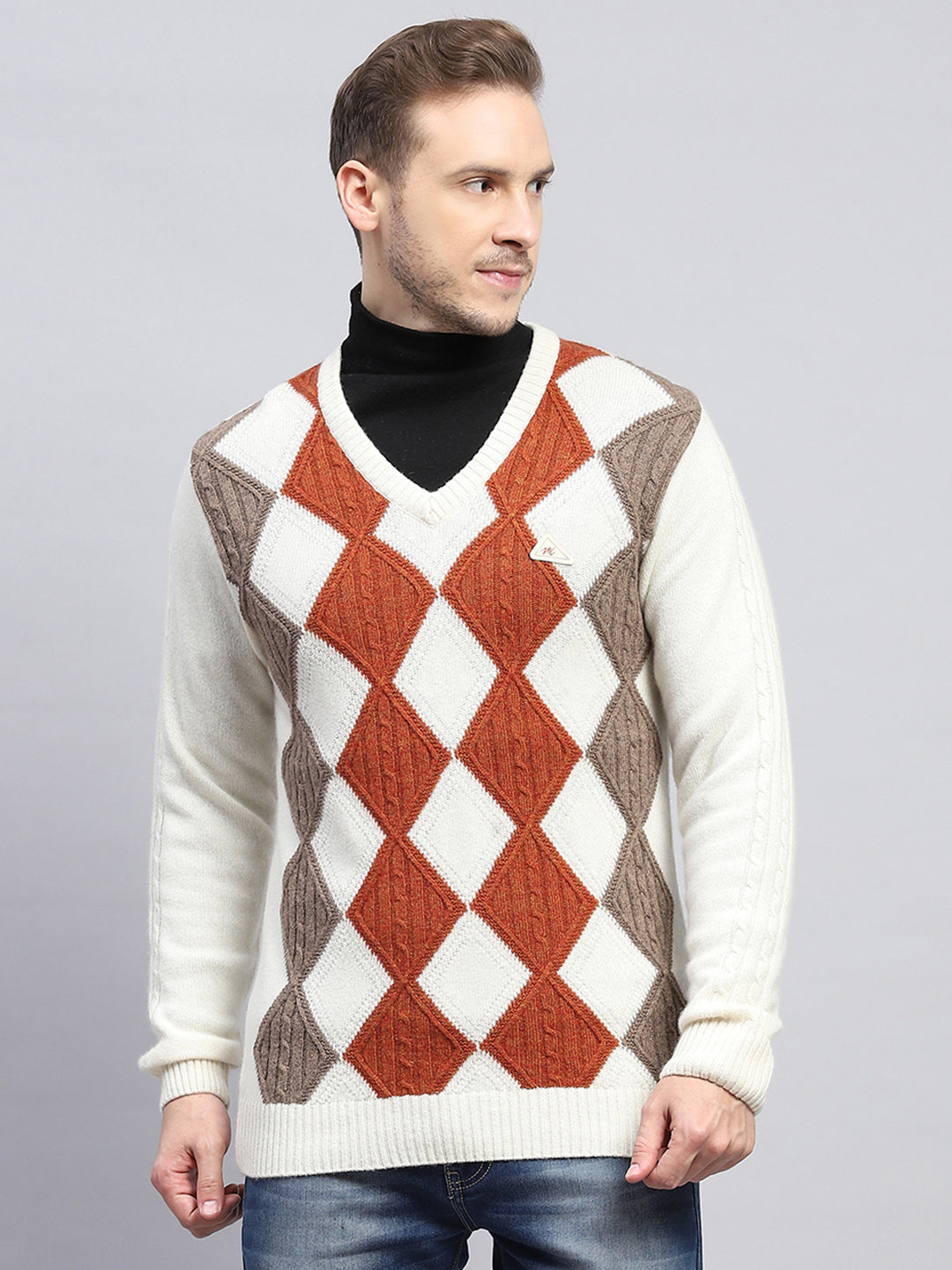 Men Off White Self Design V Neck Full Sleeve Pullover