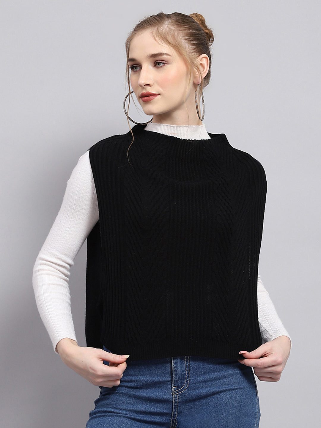 Women Black Self Design Round Neck Sleeveless Winter Tops