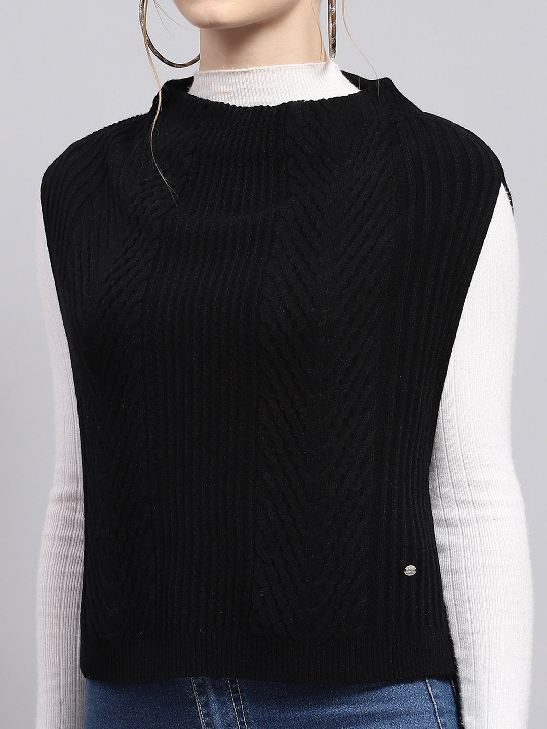 Women Black Self Design Round Neck Sleeveless Winter Tops