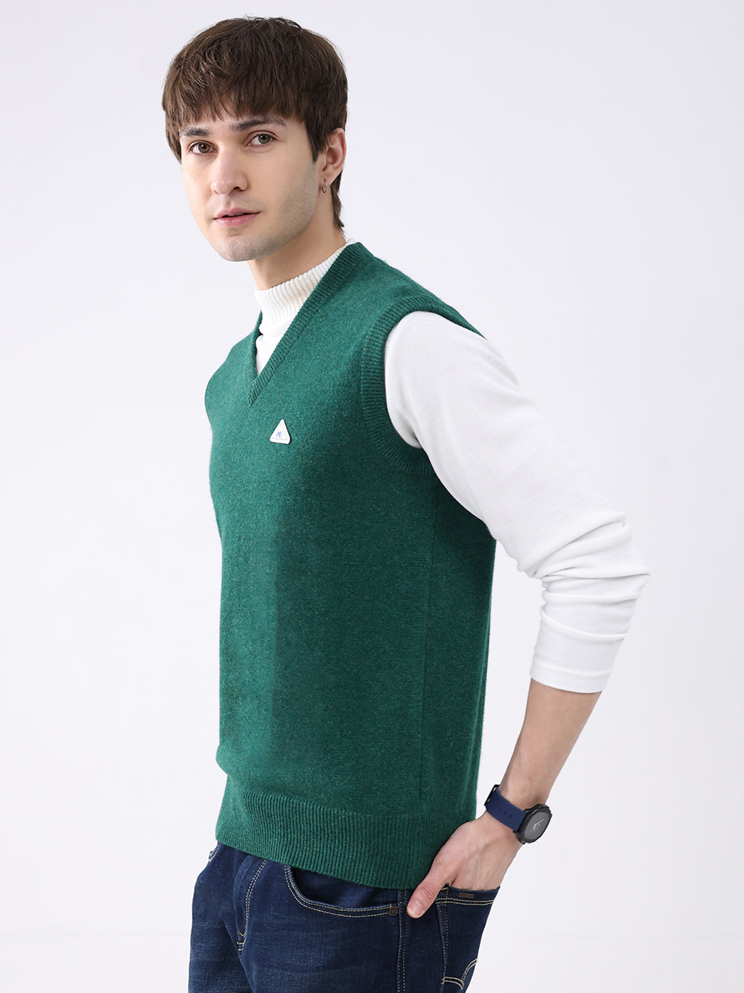 Men Green Solid V Neck Sleeveless Sweater