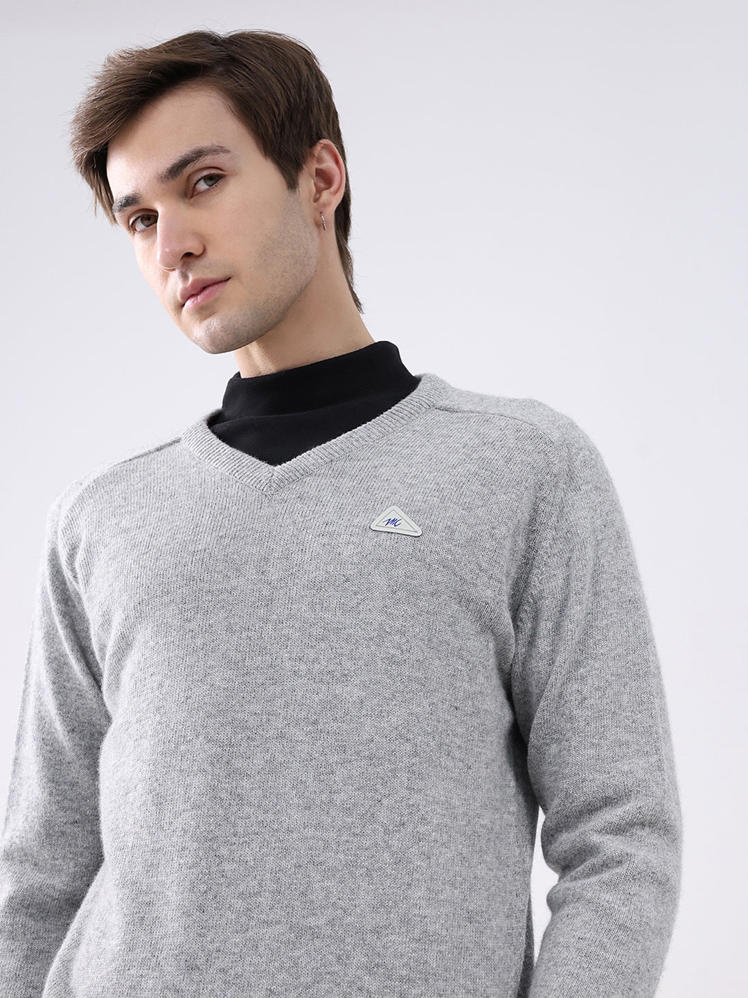 Men Grey Solid V Neck Full Sleeve Pullover