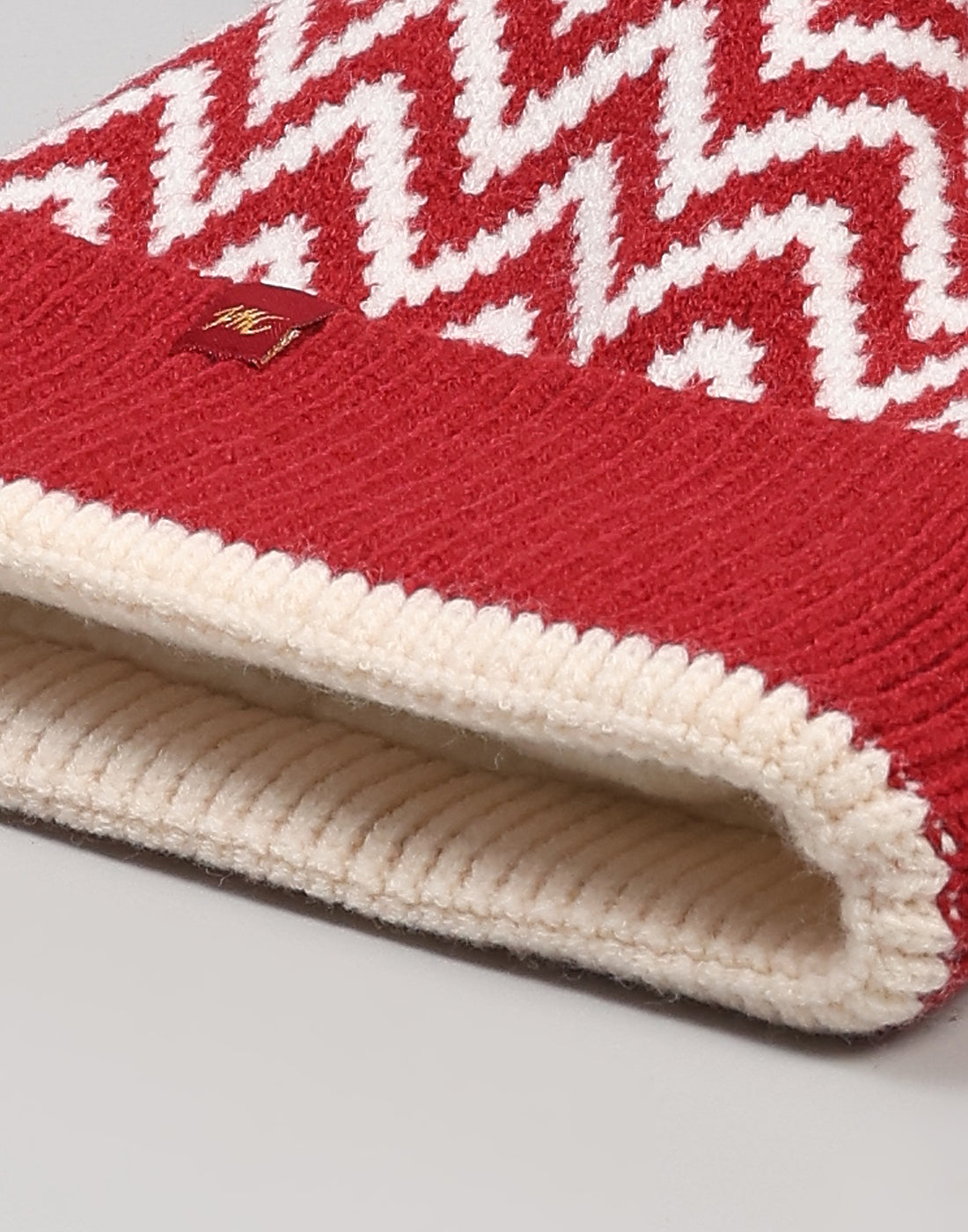 Women Maroon Self Design Blend Wool Cap