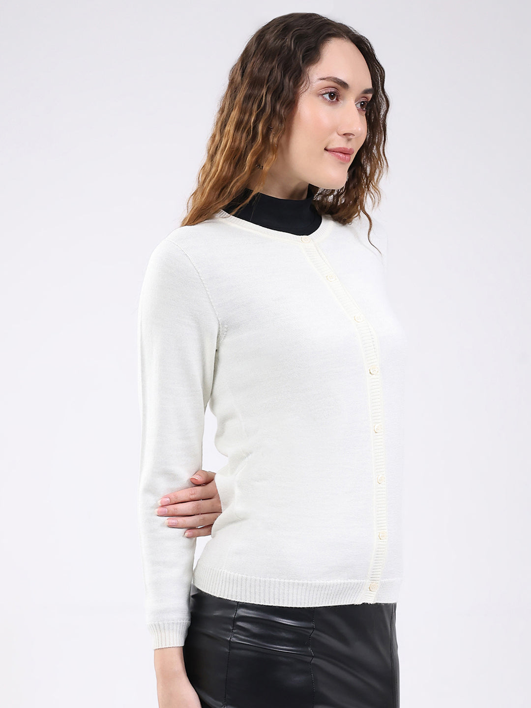 Luxuria Women White Solid Round Neck Full Sleeve Cardigan