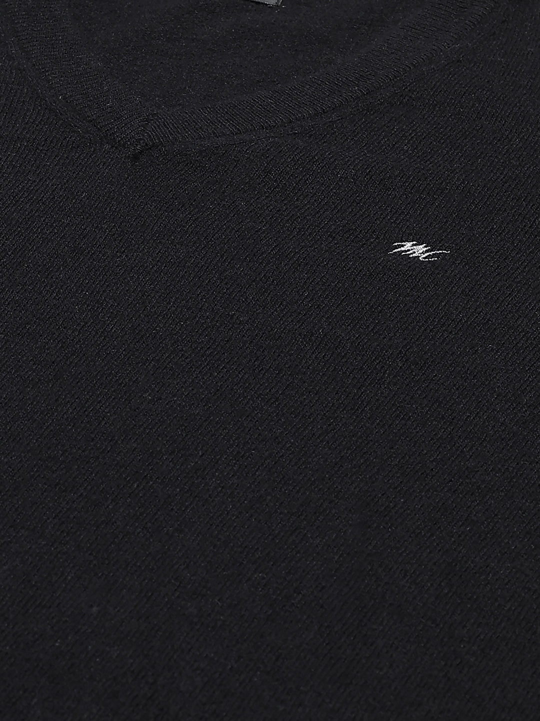 Men Black Solid V Neck Full Sleeve Pullover