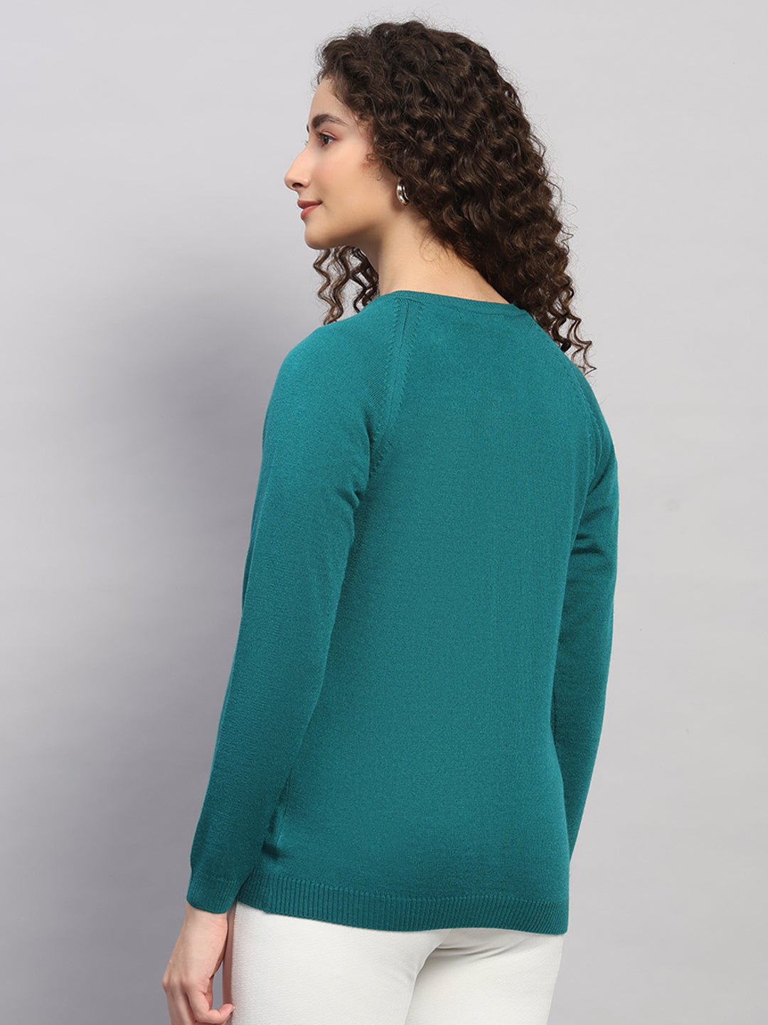 Women Green Solid Round Neck Full Sleeve Cardigan