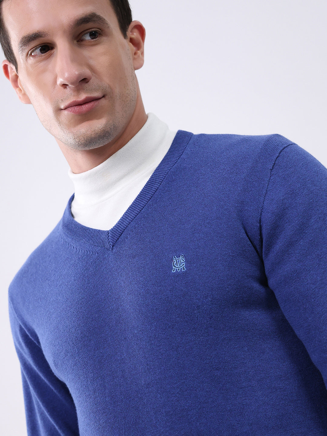 Men Blue Solid V Neck Full Sleeve Pullover