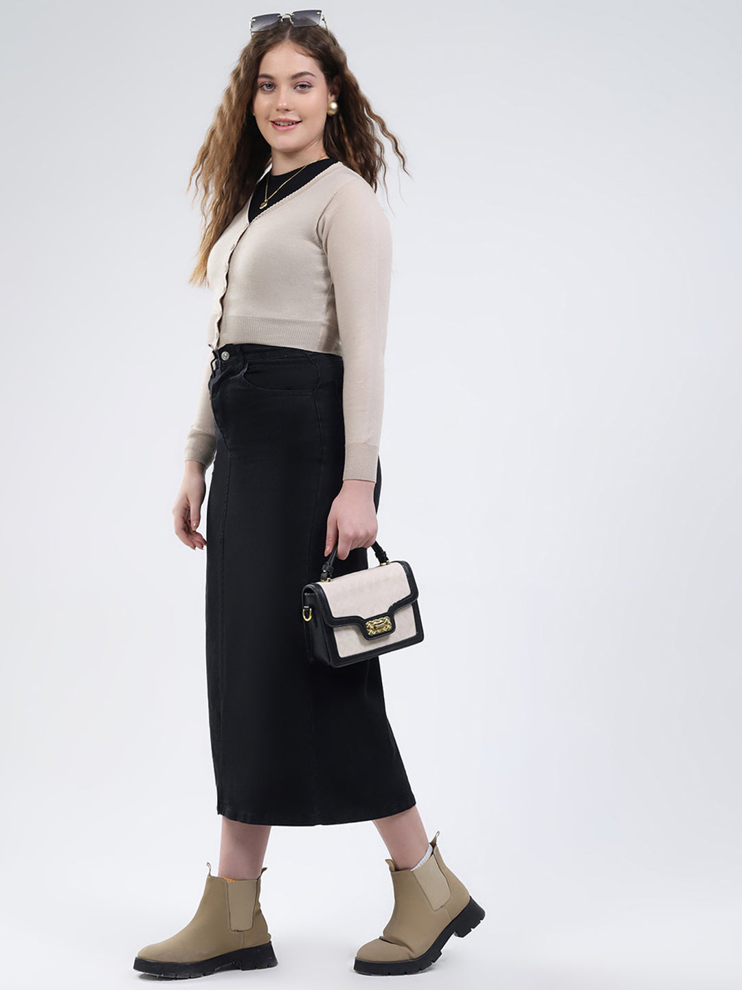 Women Beige Solid V Neck Full Sleeve Cardigan