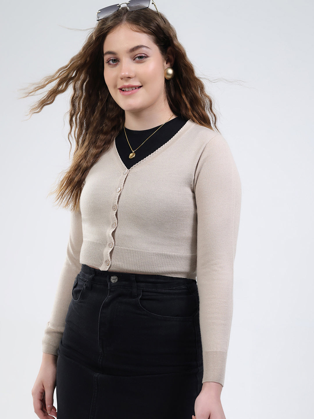 Women Beige Solid V Neck Full Sleeve Cardigan