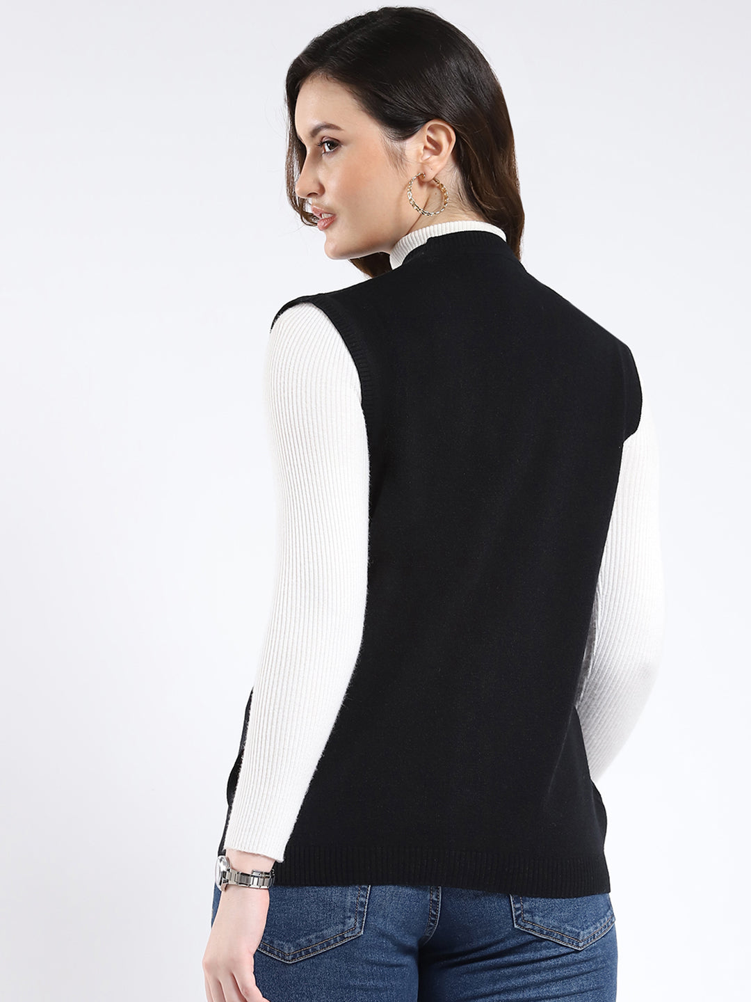 Women Black Solid V Neck Sleeveless Cardigan
