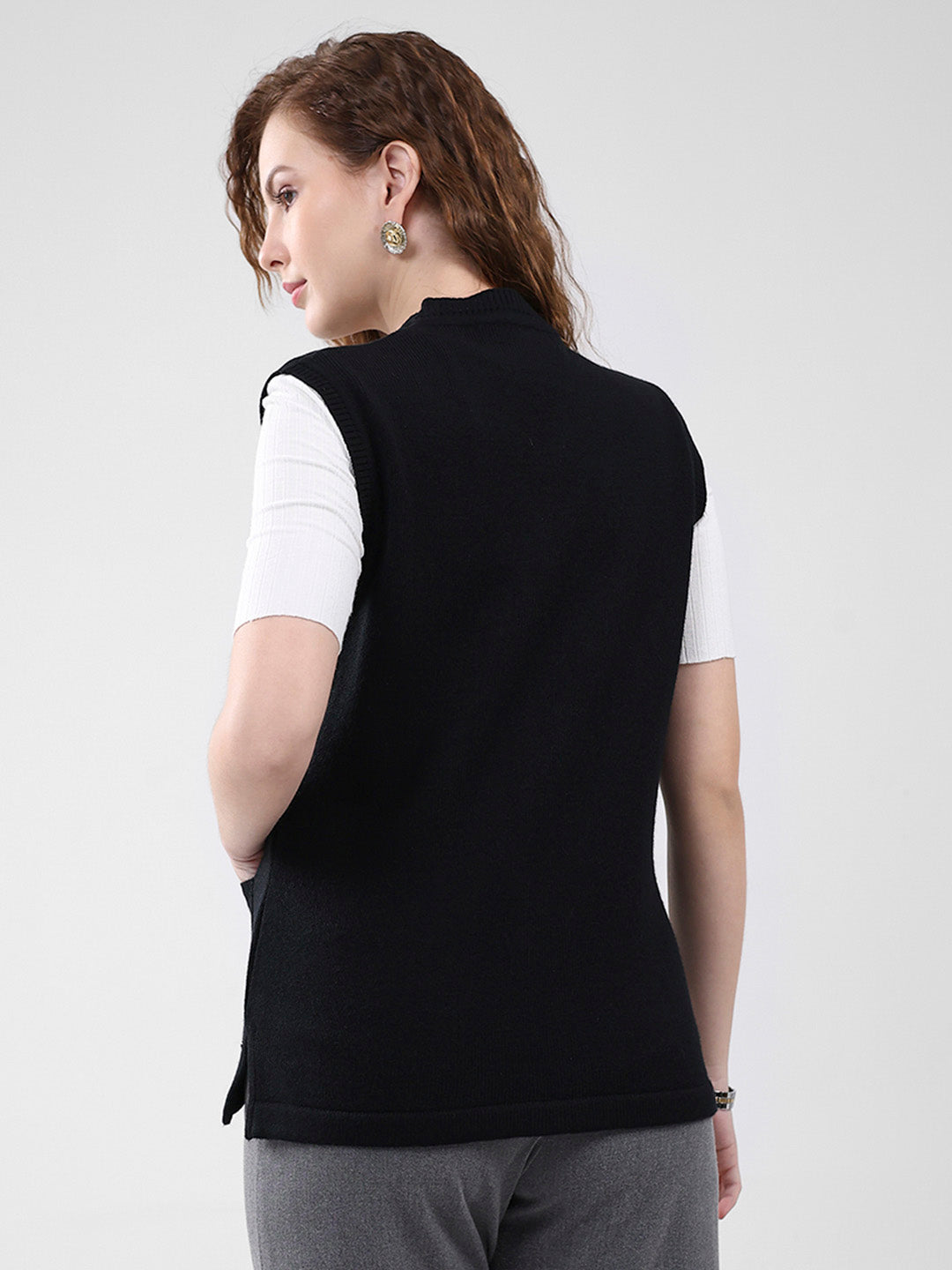Women Black Solid V Neck Sleeveless Cardigan