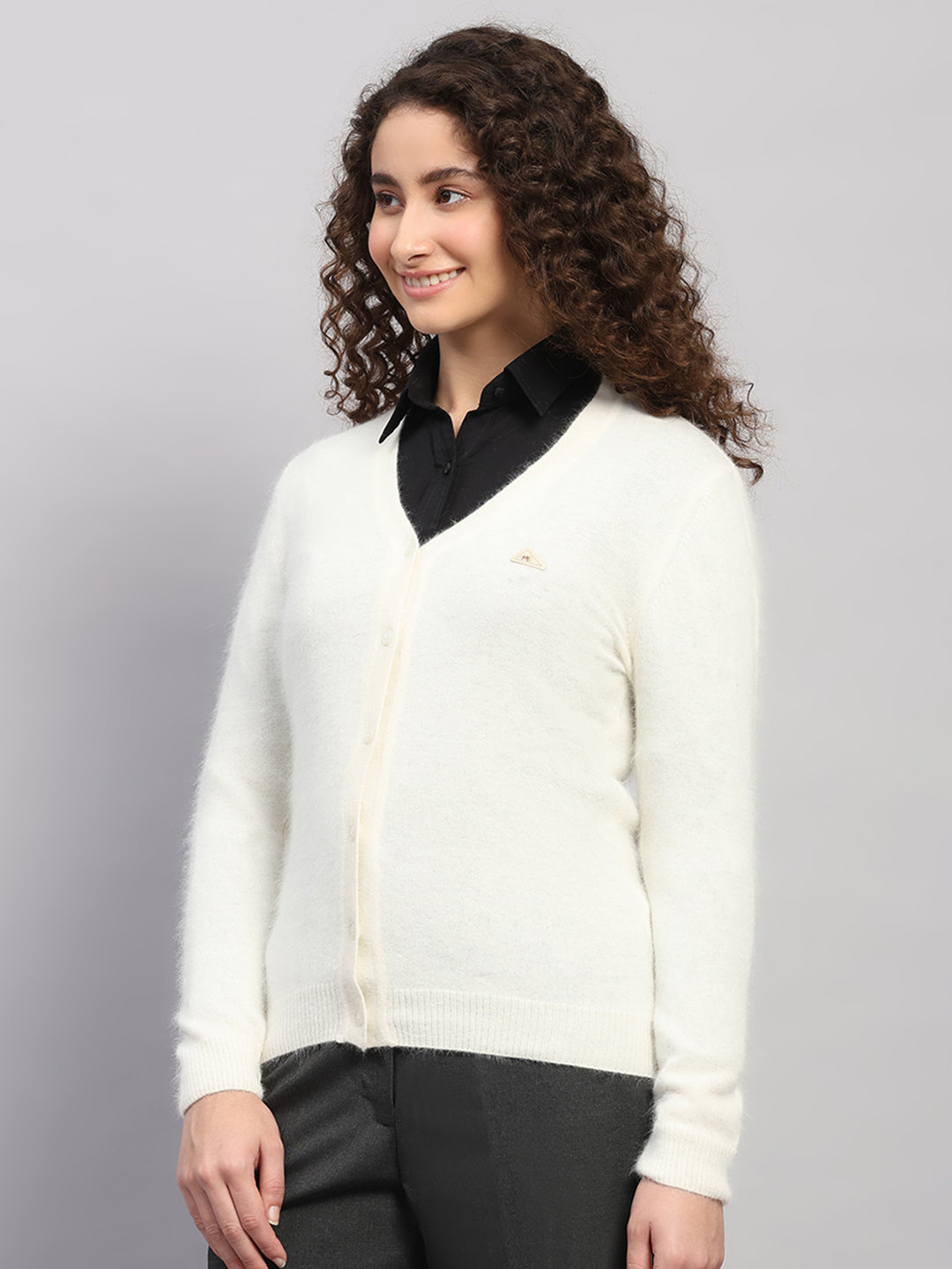 Women Off White Solid V Neck Full Sleeve Cardigan