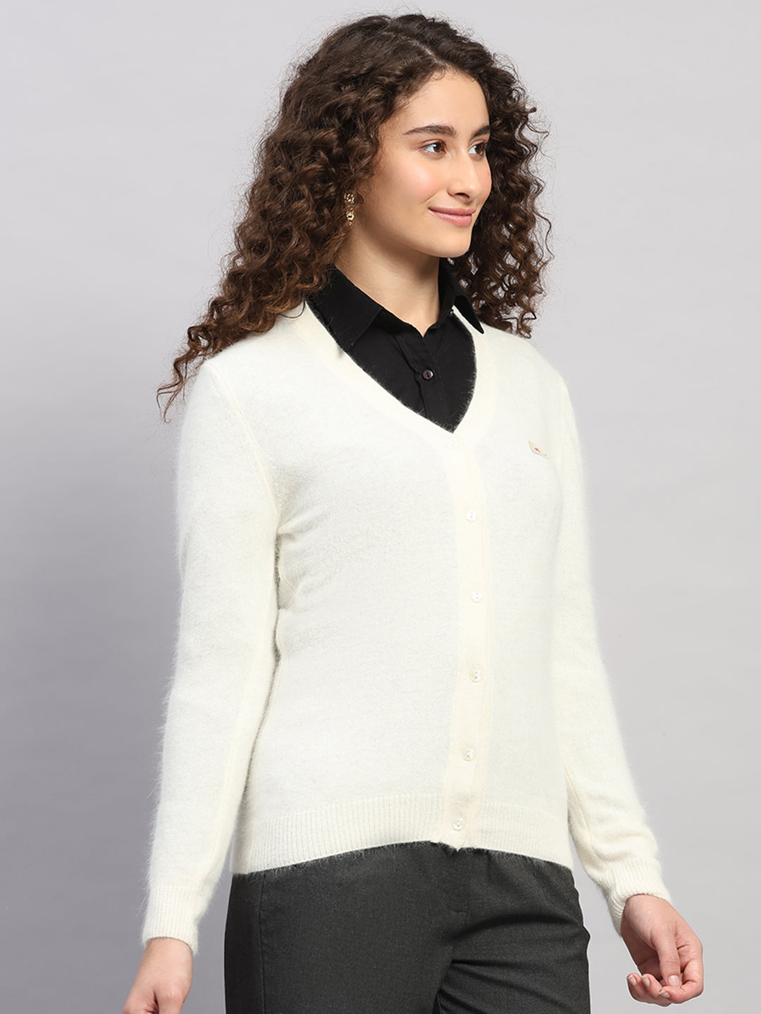 Women Off White Solid V Neck Full Sleeve Cardigan