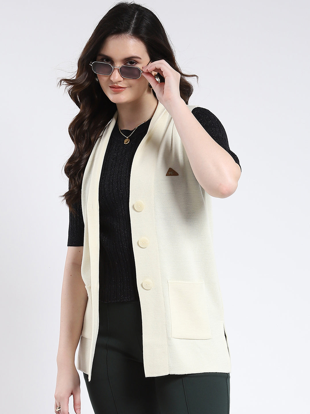 Women White Solid V Neck Sleeveless Cardigan