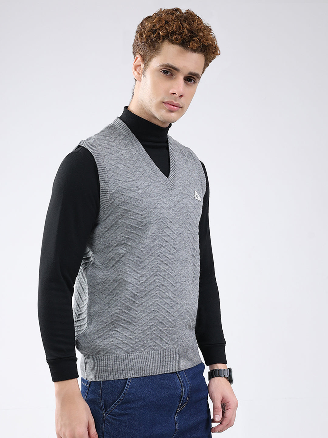 Men Grey Self Design V Neck Sleeveless Sweater