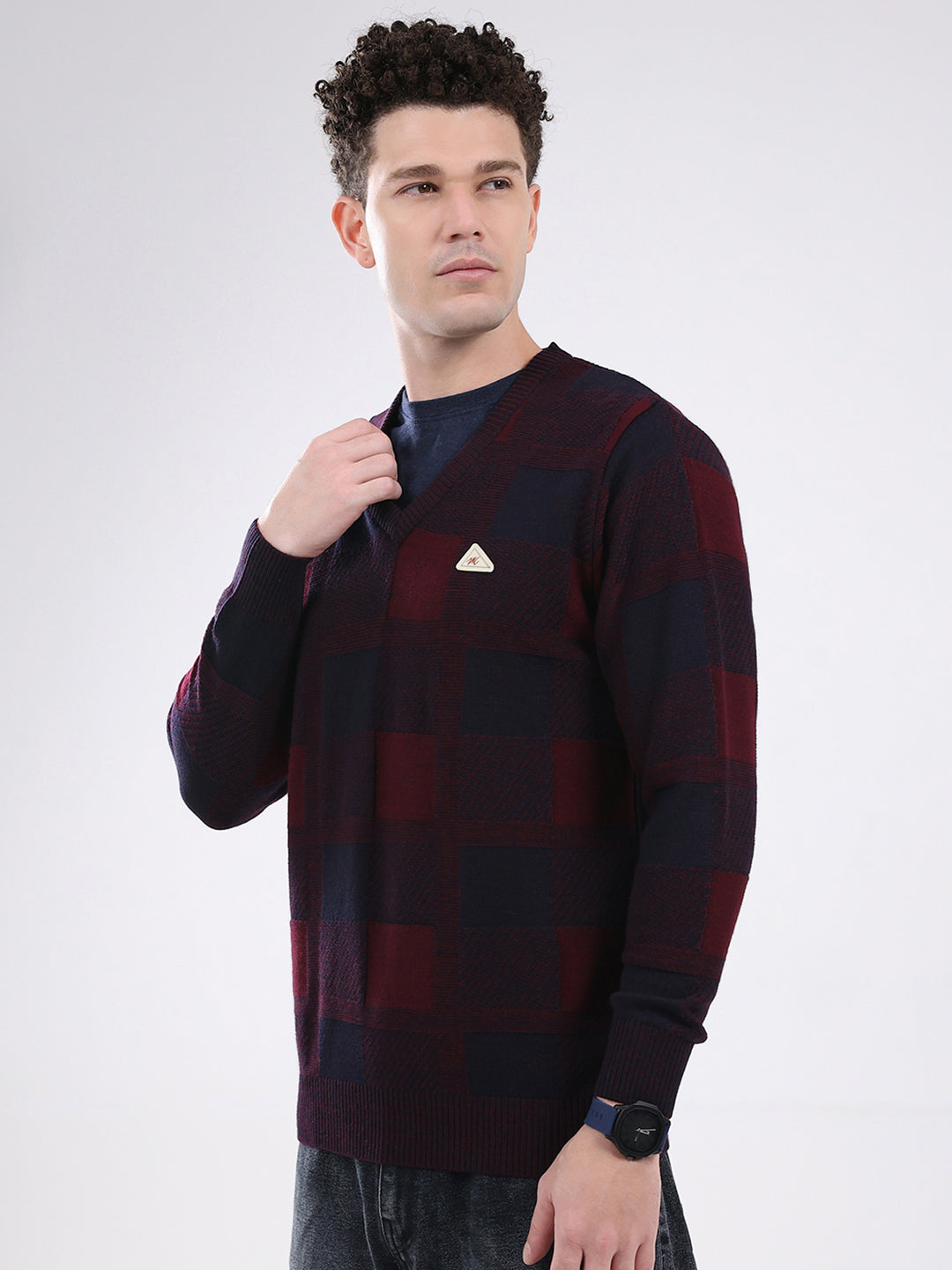 Men Maroon & Navy Blue Self Design V Neck Full Sleeve Pullover