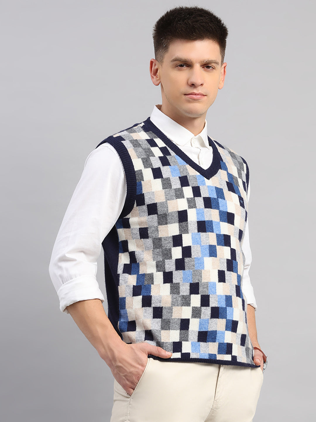 Men Navy Blue Printed V Neck Sleeveless Sweater