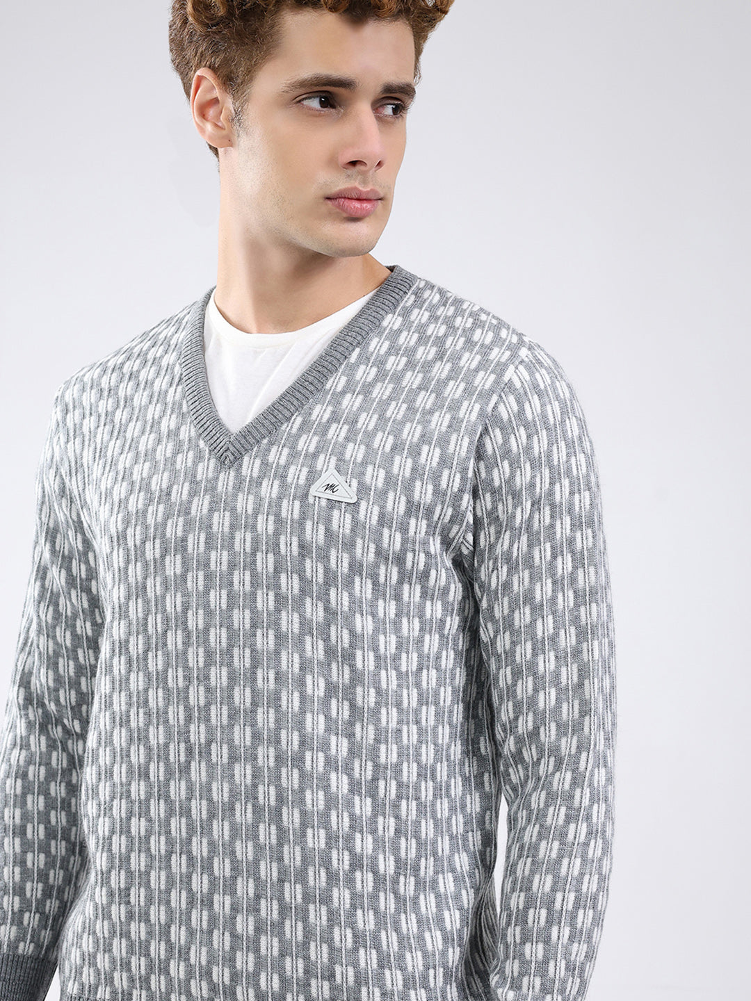 Men Grey Self Design V Neck Full Sleeve Pullover