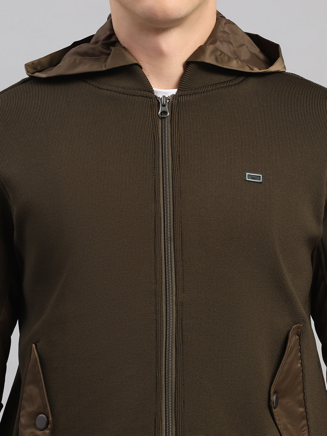 Men Green Solid Round Neck Full Sleeve Pullover