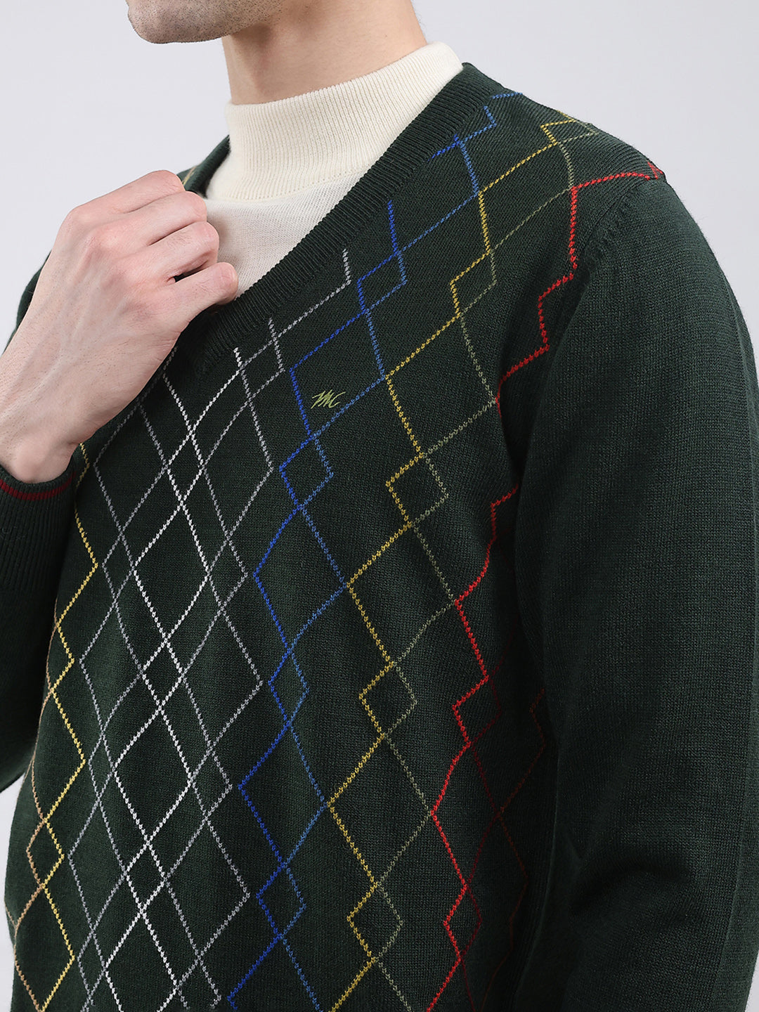 Men Olive Self Design V Neck Full Sleeve Pullover