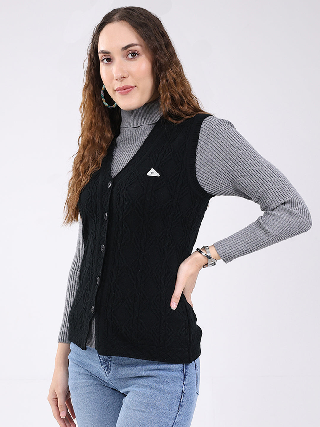 Women Black Self Design V Neck Sleeveless Cardigan