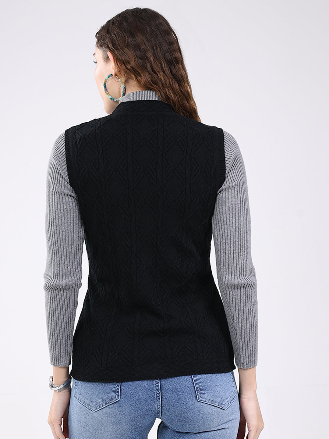 Women Black Self Design V Neck Sleeveless Cardigan