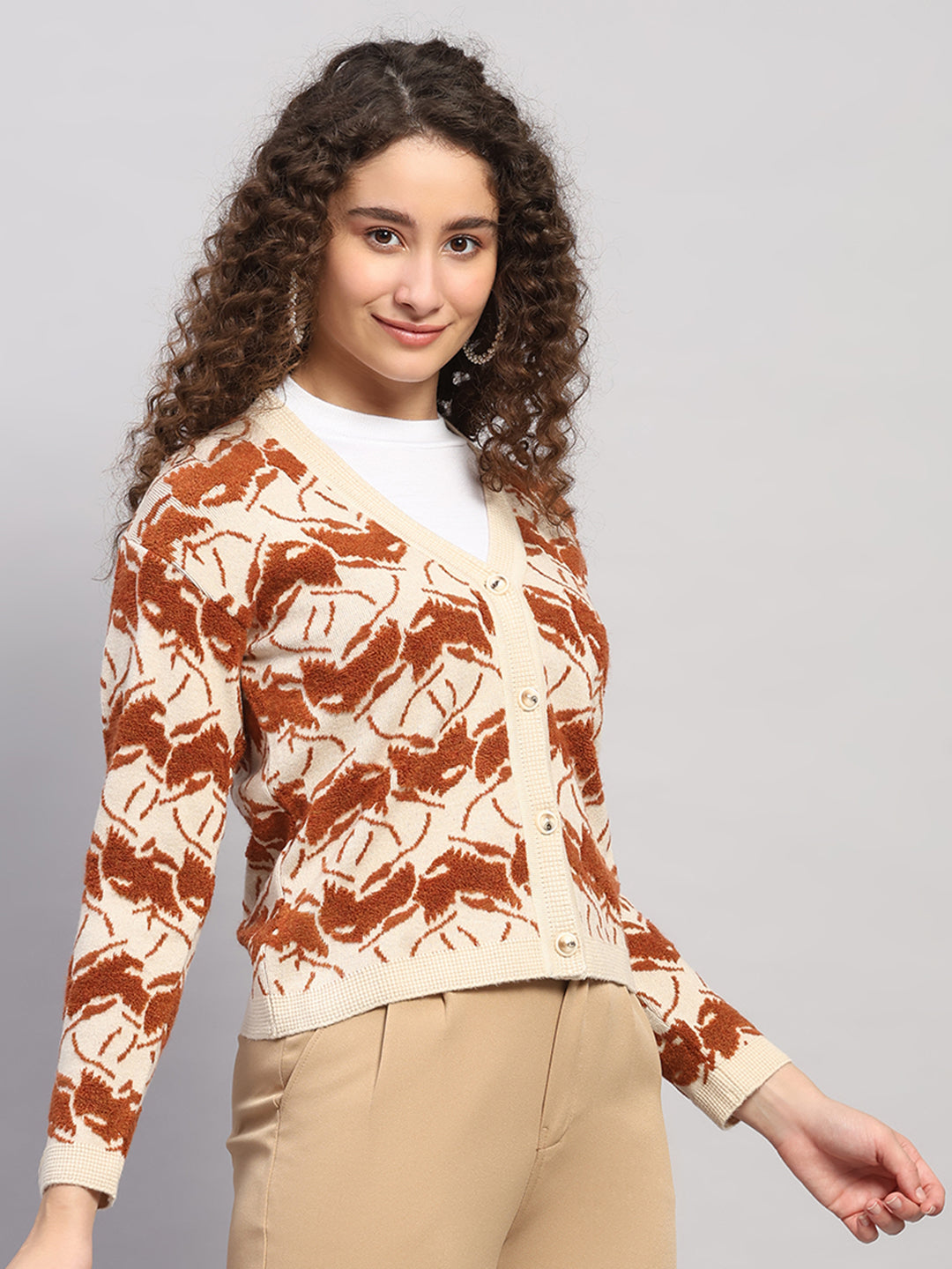 Women Beige Jaquard V Neck Full Sleeve Cardigan