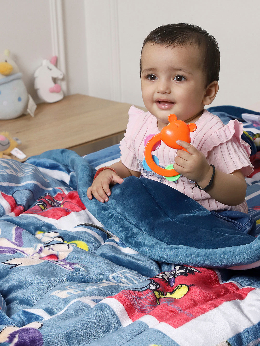 Tweety Bird Print Plush Soft Blue Baby Blanket Set with Matching Comforter, Bedsheet, Neck Pillow, and Bolsters