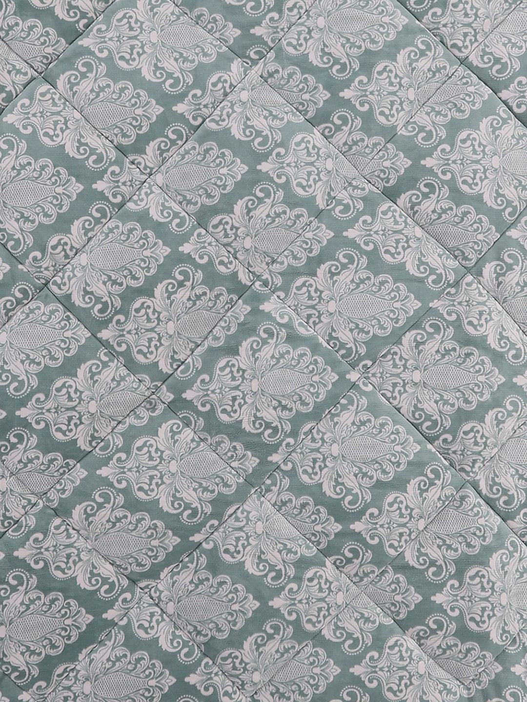 Printed Double Bed 210 GSM Comforter for Mild Winter (Nixie), Weight 729 gm