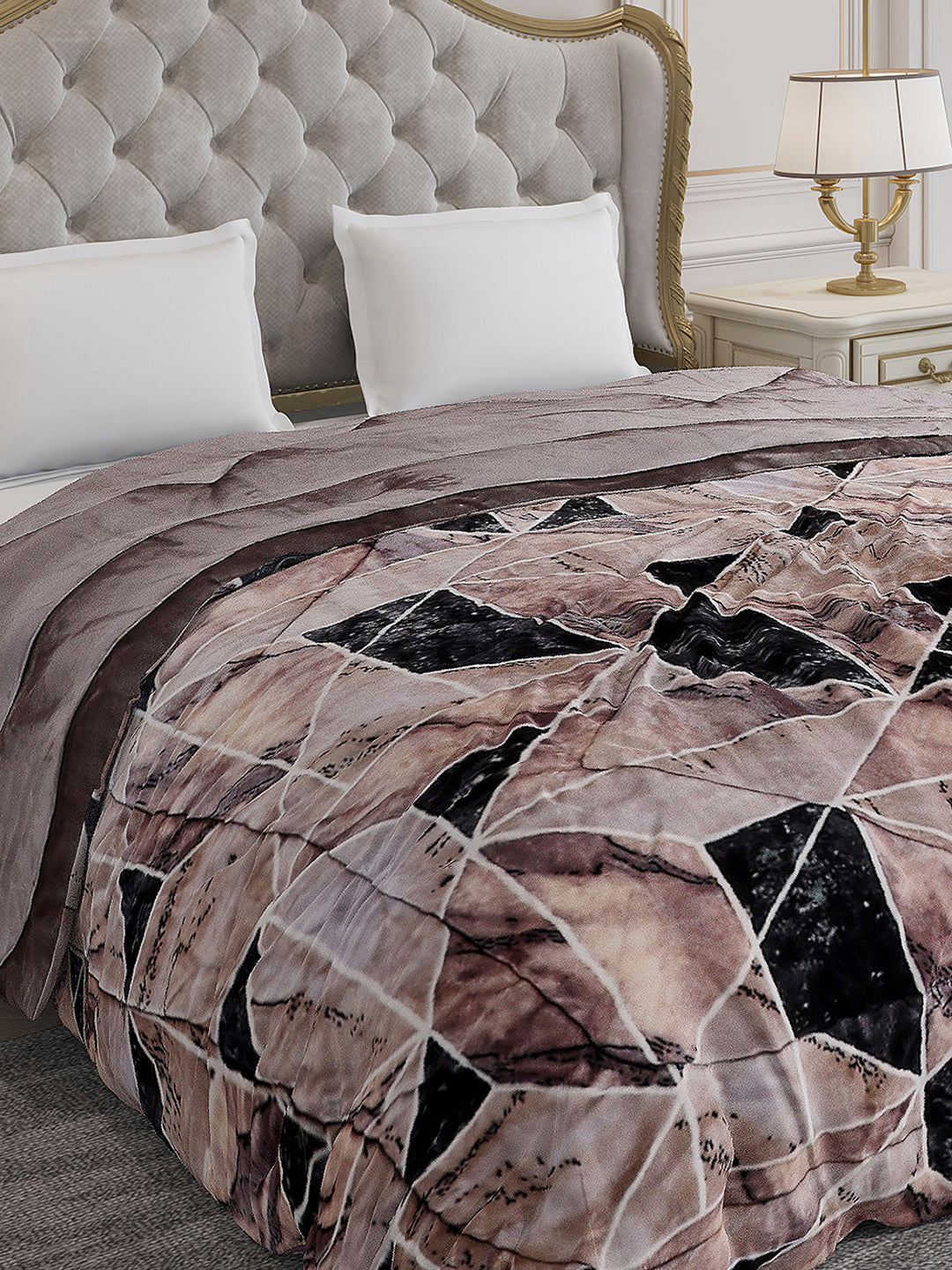 Printed Double Bed 300 GSM Comforter for Mild Winter (Wisdom Gold), Weight 900 gm
