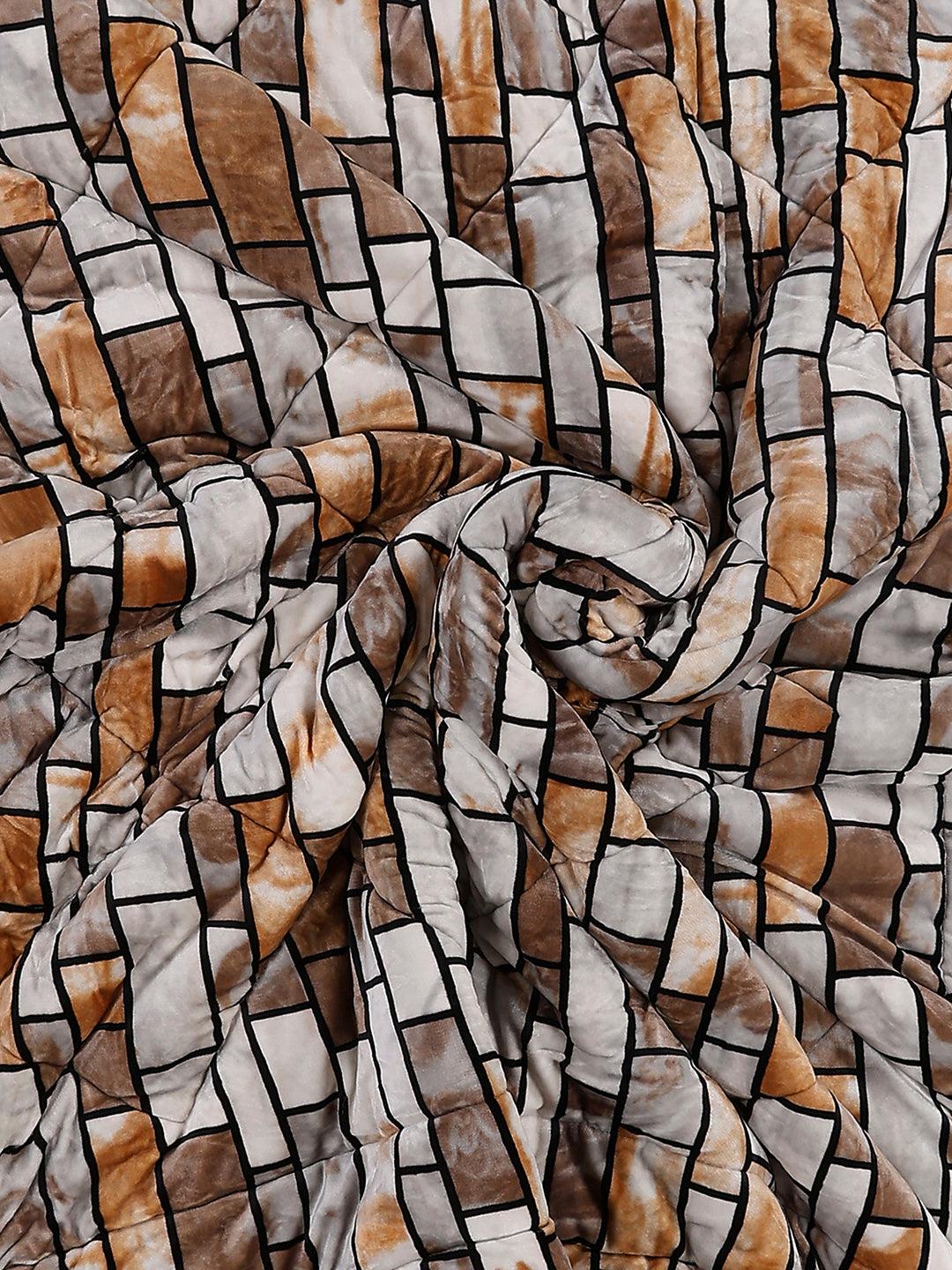 Printed Double Bed 300 GSM Comforter for Mild Winter (Wisdom Gold), Weight 900 gm