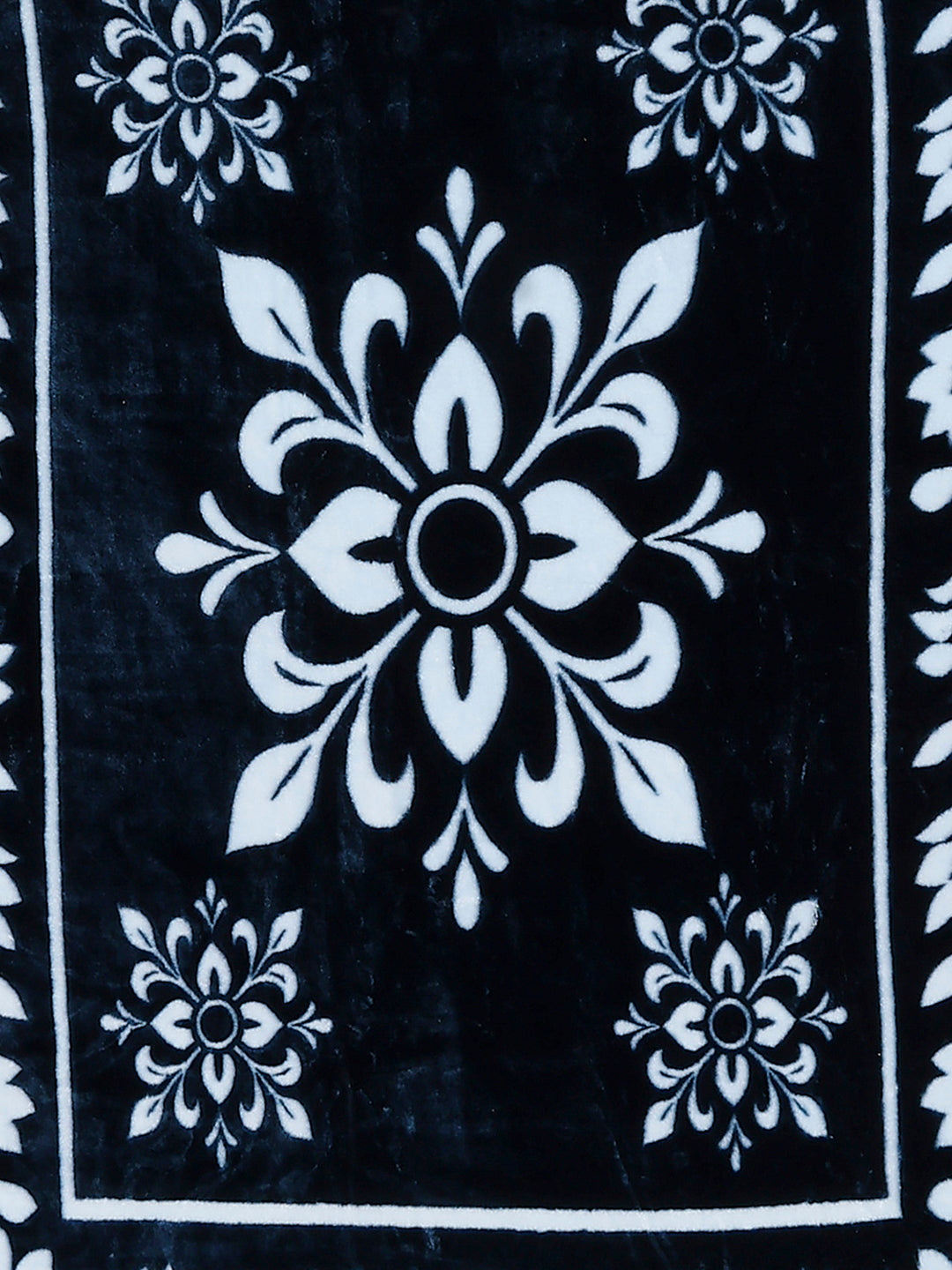 Printed Double Bed 1 Ply, 540 GSM Blanket for Winter - (Relation PVC)