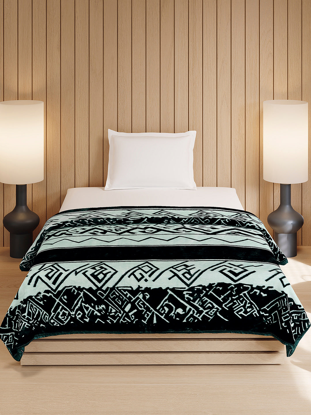 Printed Double Bed 1 Ply, 540 GSM Blanket for Winter - (Relation PVC)