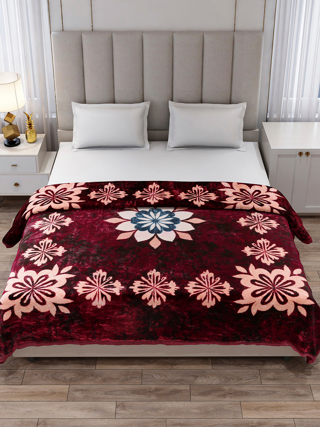 Printed Double Bed 1 Ply, 549 GSM Blanket for Mild Winter - (Roman Box)