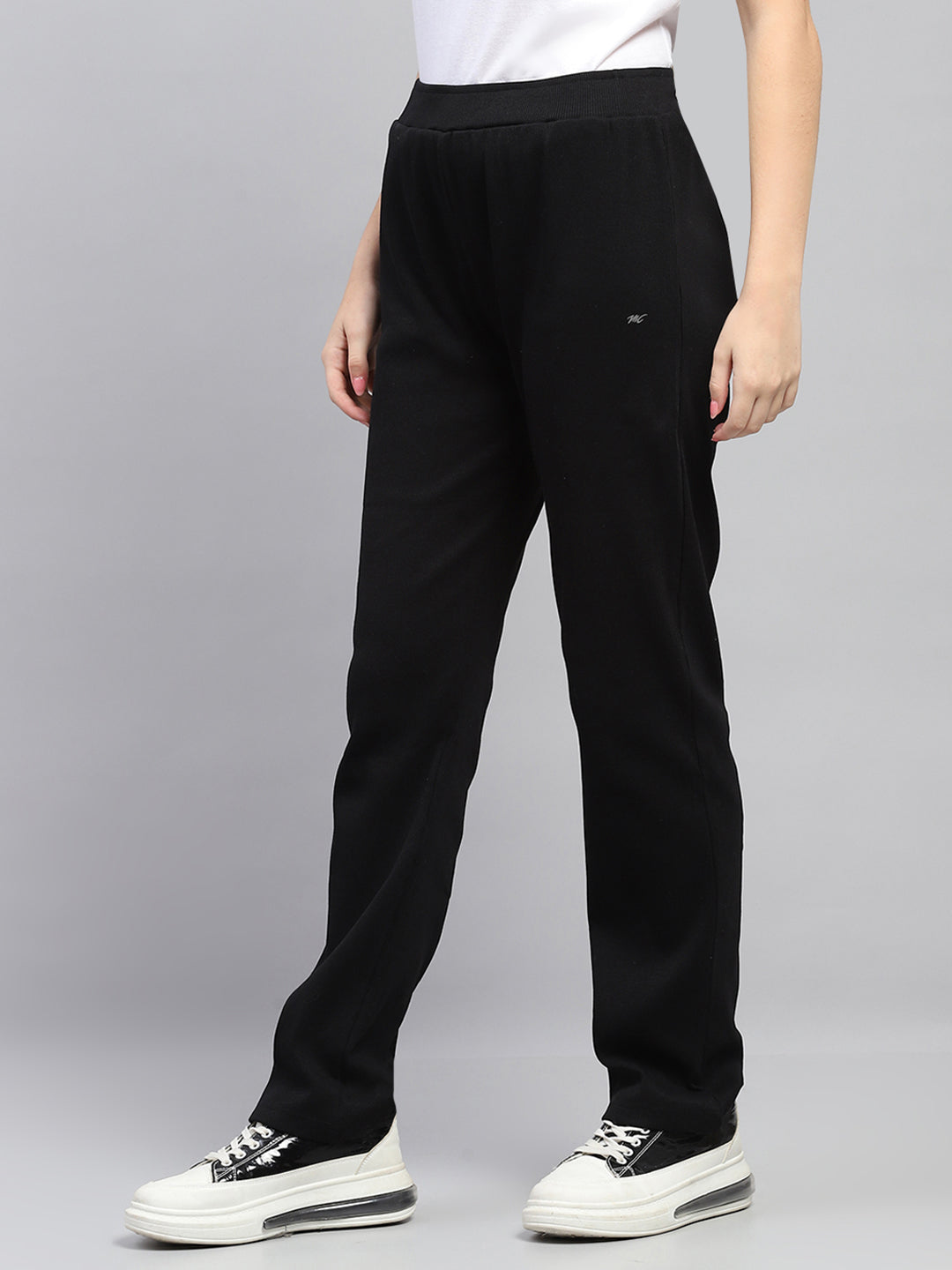 Women Black Solid Regular Fit Winter Lower
