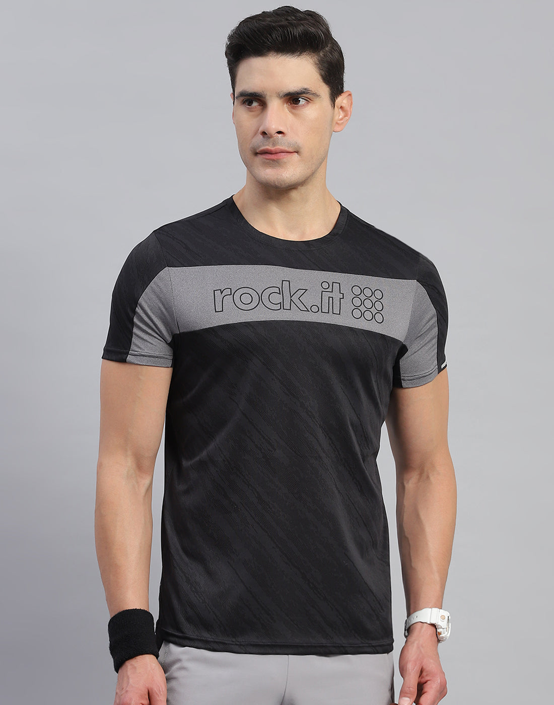 Rock.it Men Black Self Design Round Neck Half Sleeve T-Shirt