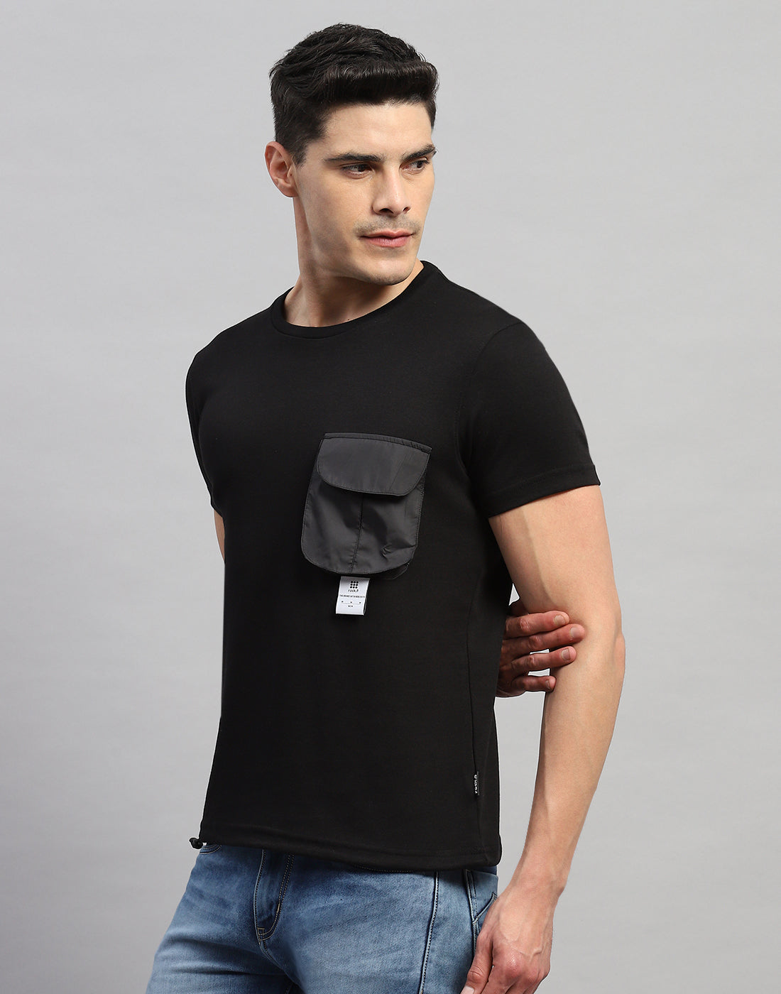 Rock.it Men Black Solid Round Neck Half Sleeve T-Shirt