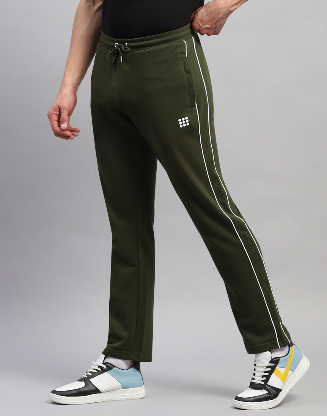 Rock.it Men Olive Solid Regular Fit Lower