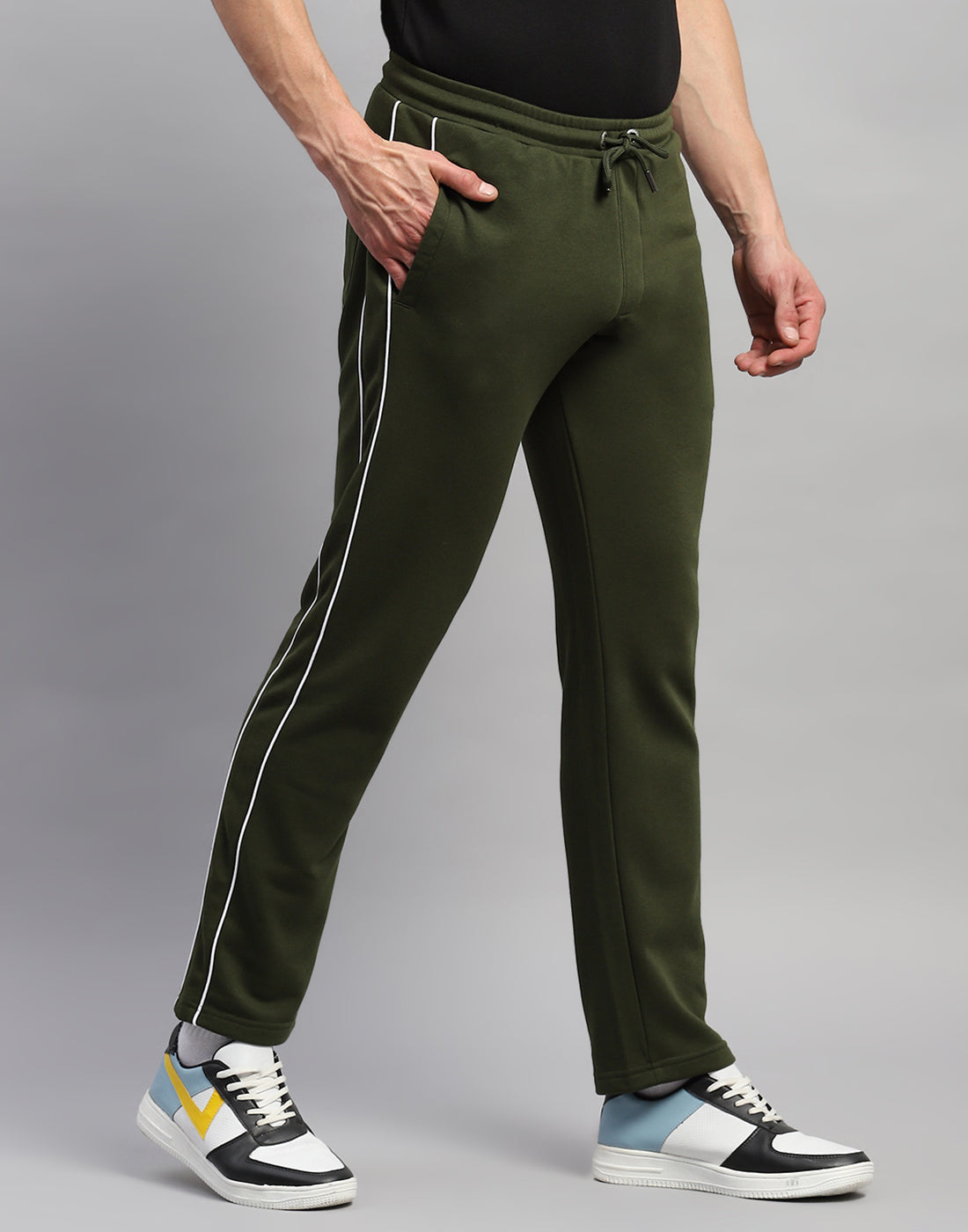 Rock.it Men Olive Solid Regular Fit Lower