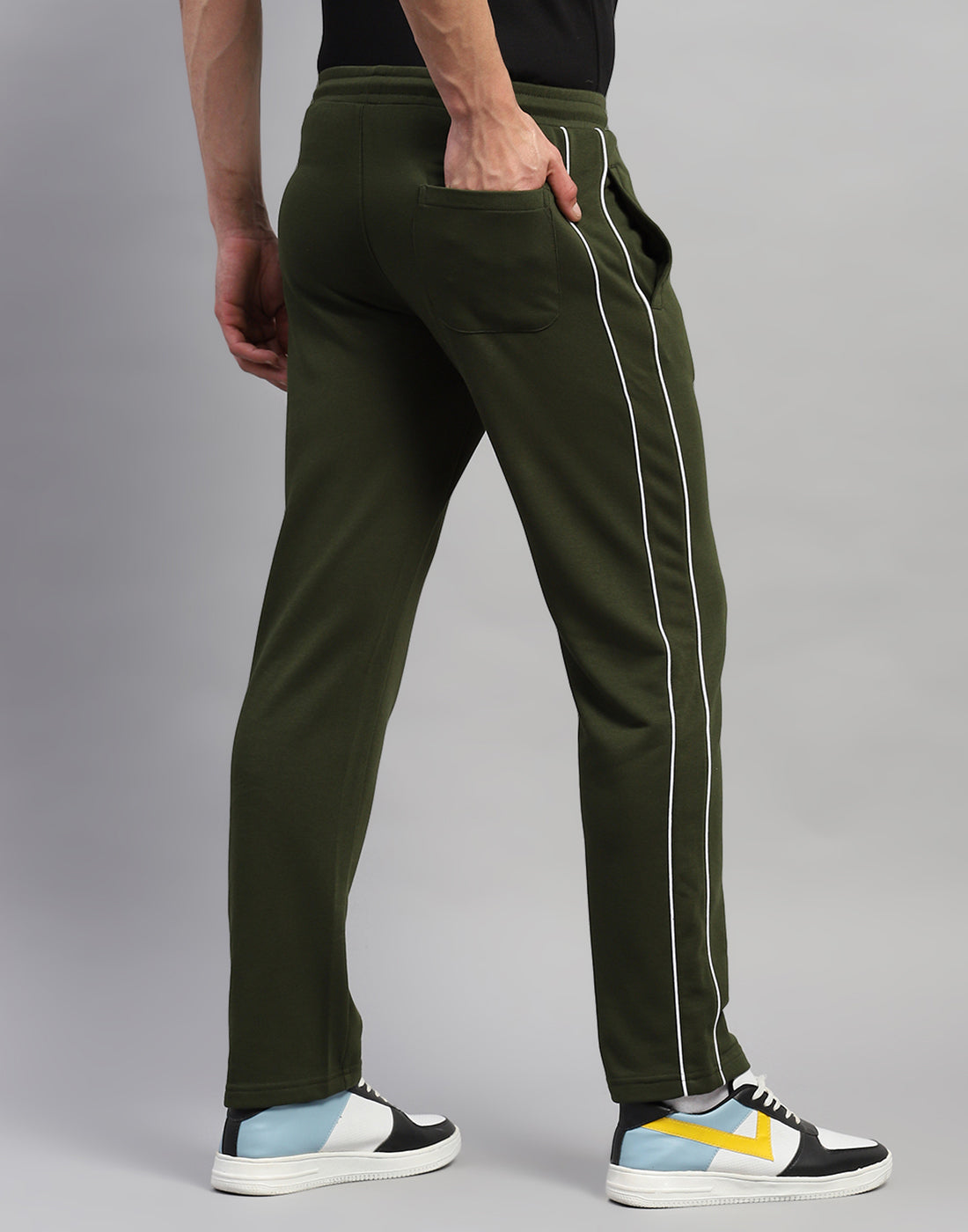 Rock.it Men Olive Solid Regular Fit Lower