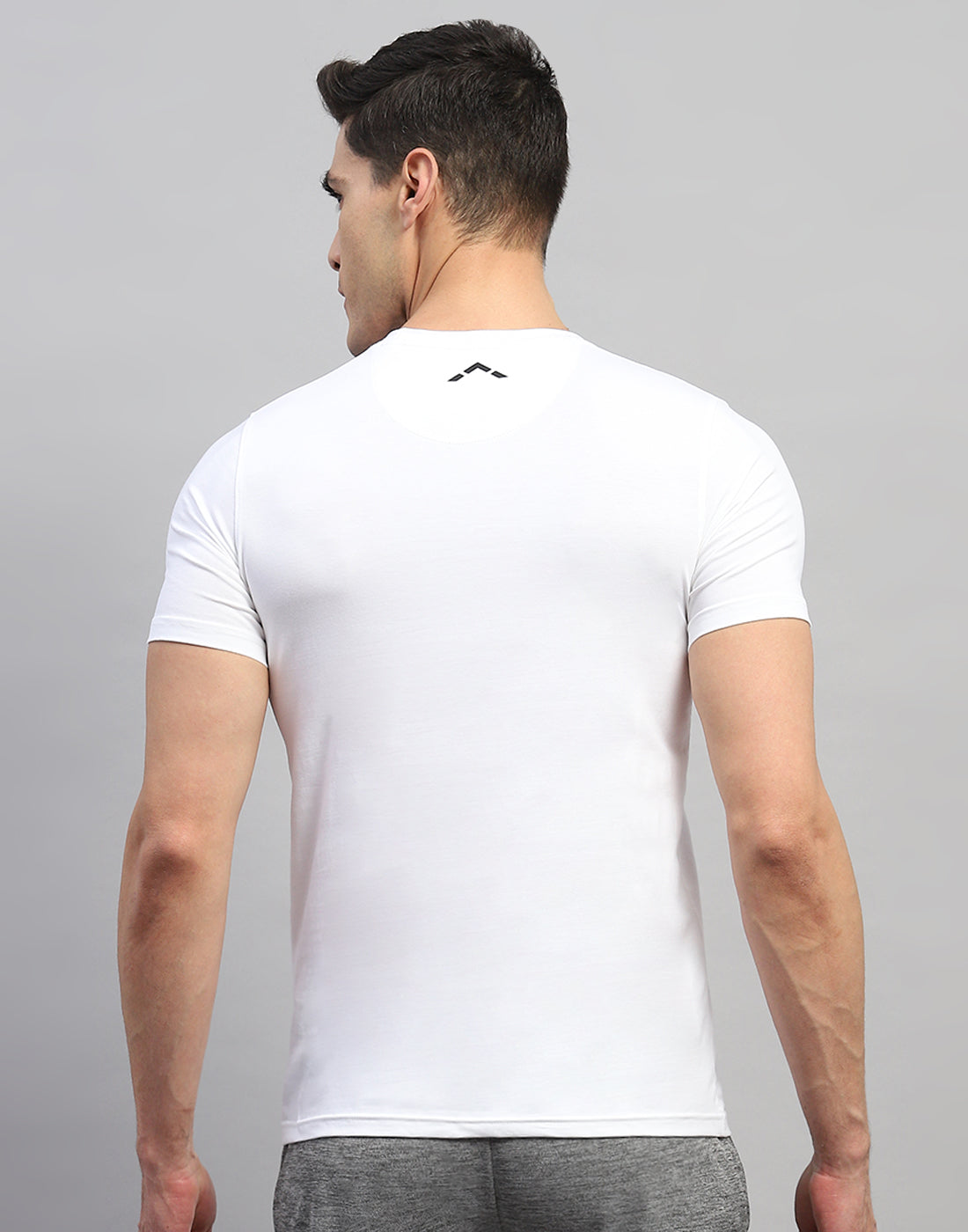 Rock.it Men White Solid Round Neck Half Sleeve T-Shirt