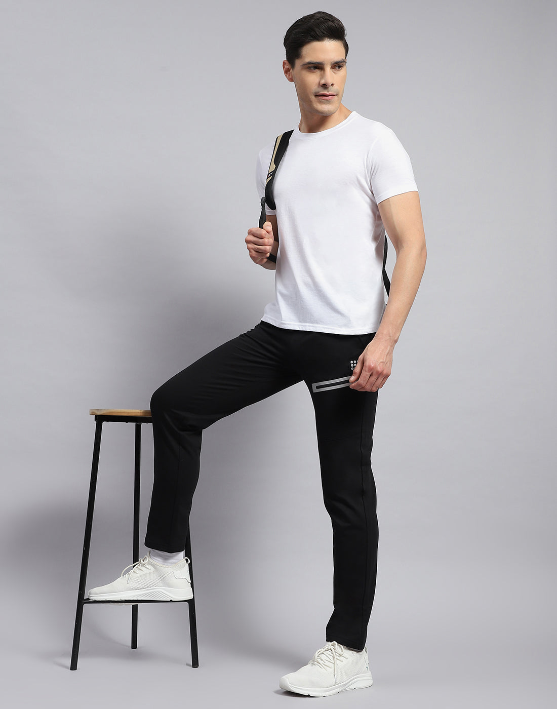 Rock.it Men Black Solid Smart Fit Jogger