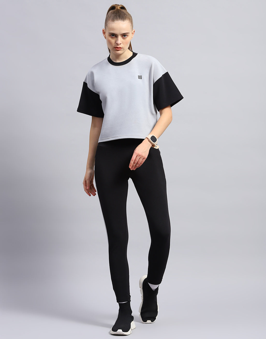 Rock.it Women Grey & Black Solid Round Neck Half Sleeve Cords Set