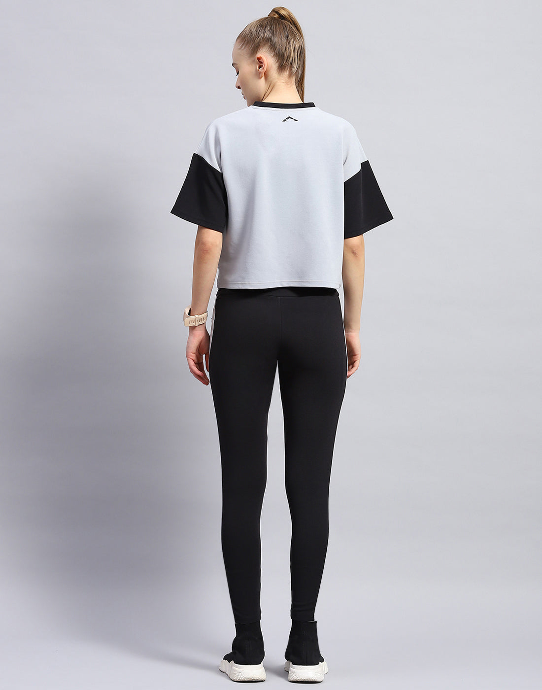 Rock.it Women Grey & Black Solid Round Neck Half Sleeve Cords Set