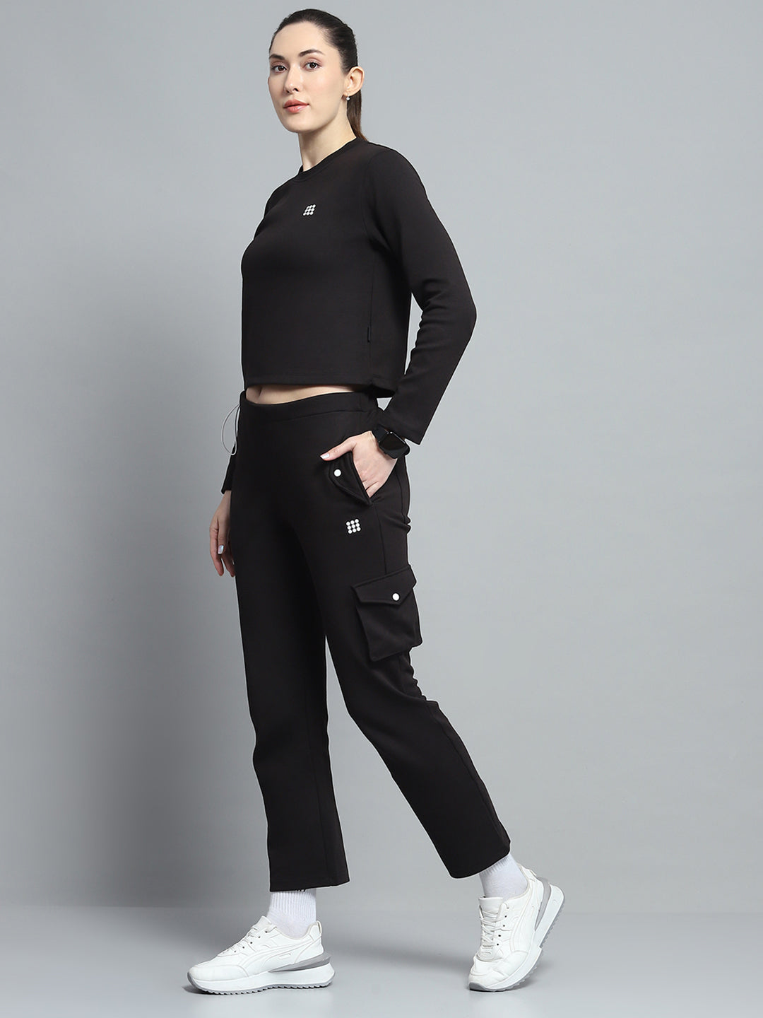 Rock.it Women Black Solid Round Neck Full Sleeve Tracksuit