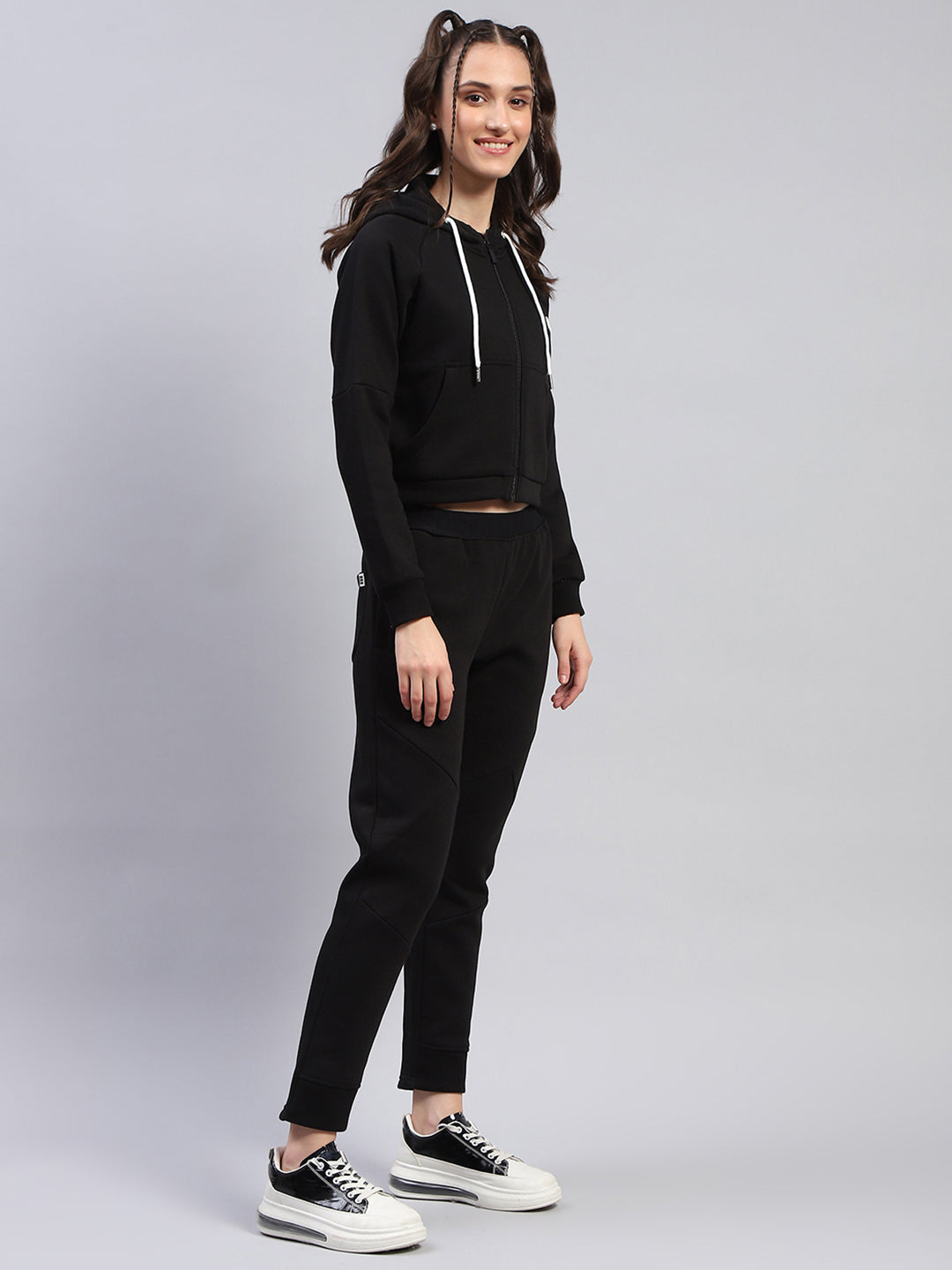 Rock.it Women Black Solid Hooded Full Sleeve Tracksuit