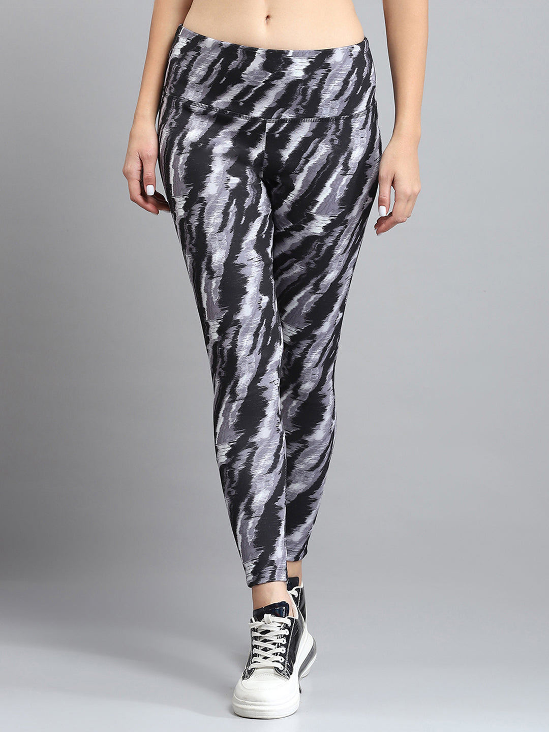 Rock.it Women Black Printed Round Neck Full Sleeve Tracksuit