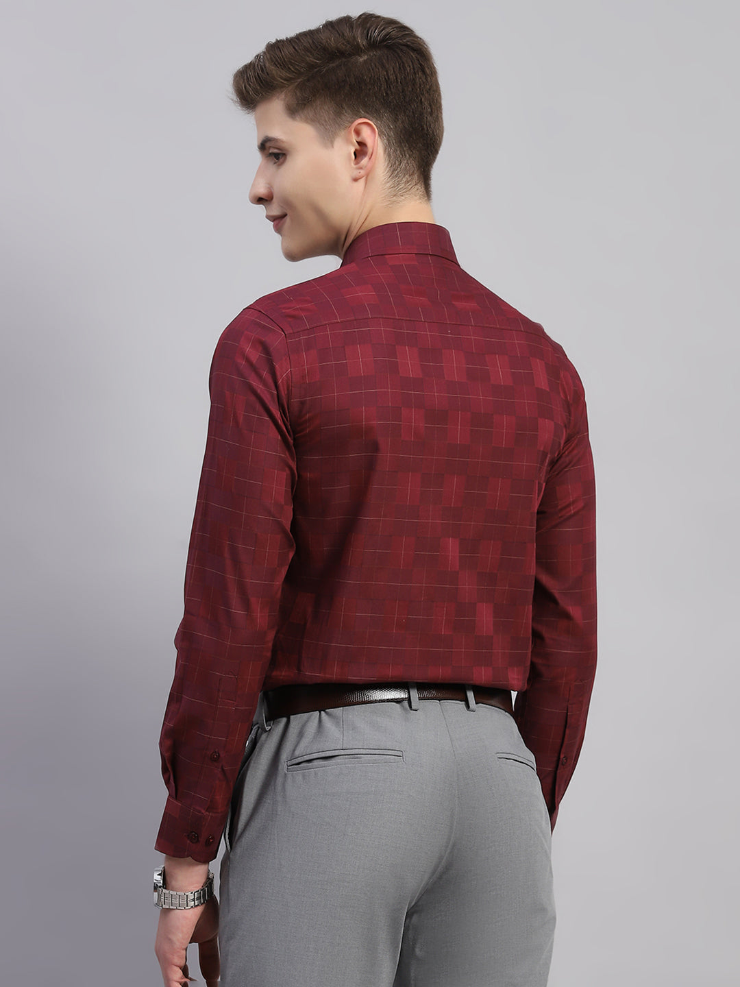 Men Maroon Solid Collar Full Sleeve Shirt